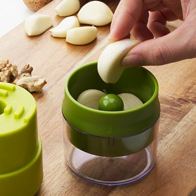 Manual Household Plastic Garlic Press Squeezed Chopped Walnut Food Machine Mixer