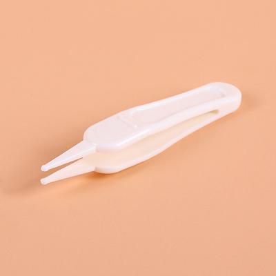 Infant Baby Safe Care Dig Booger Clip Clean Ear Nose Navel Safety Tweezers Cleaning Supplies