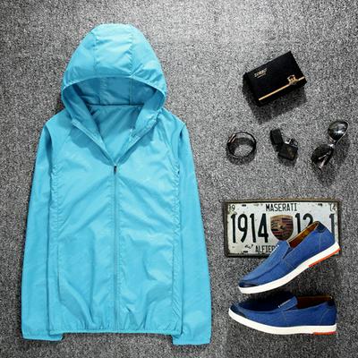 Men's Hooded Windbreaker Ultrathin Breathable Waterproof Sports Jacket