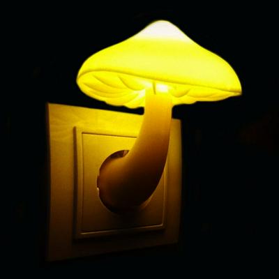 Cartoon Worm Mushroom Shaped EU/US Plug 110/240V 0.5W Plug-in Energy-Saving Light Control Sensor LED Soft Bed Night Lamp 